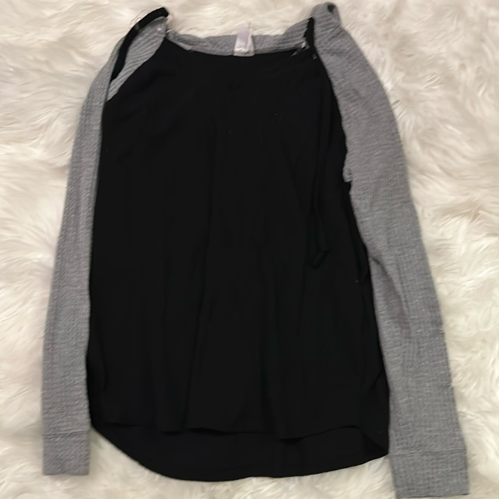 Long sleeve hooded tee